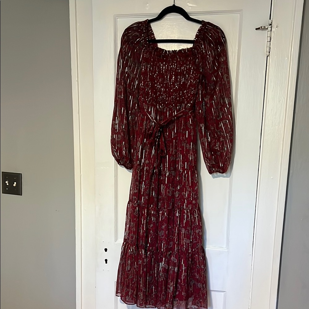Elegant Burgundy Maxi Dress